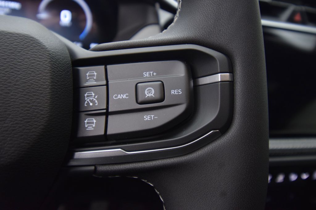new 2026 Jeep Cherokee car, priced at $33,284