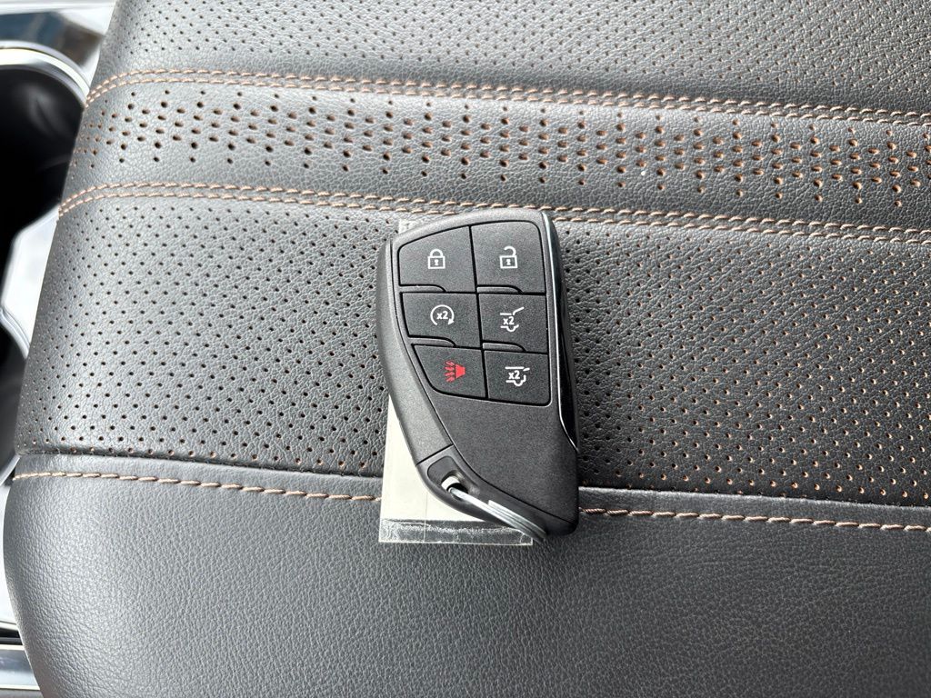 Used 2025 Chevrolet Suburban SUV