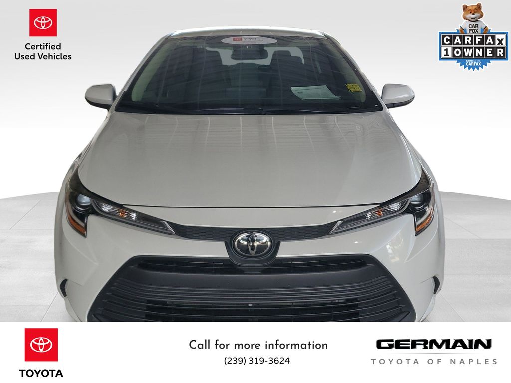 2023 Toyota Corolla LE photo 2