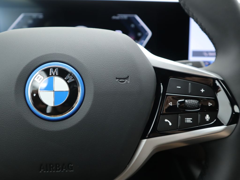 2025 BMW i4 eDrive40 12