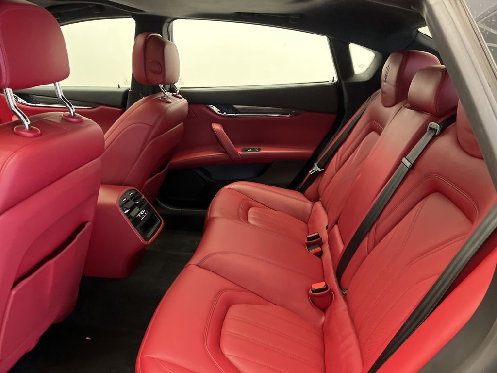 Thumbnail: 2018 Maserati Quattroporte - 24