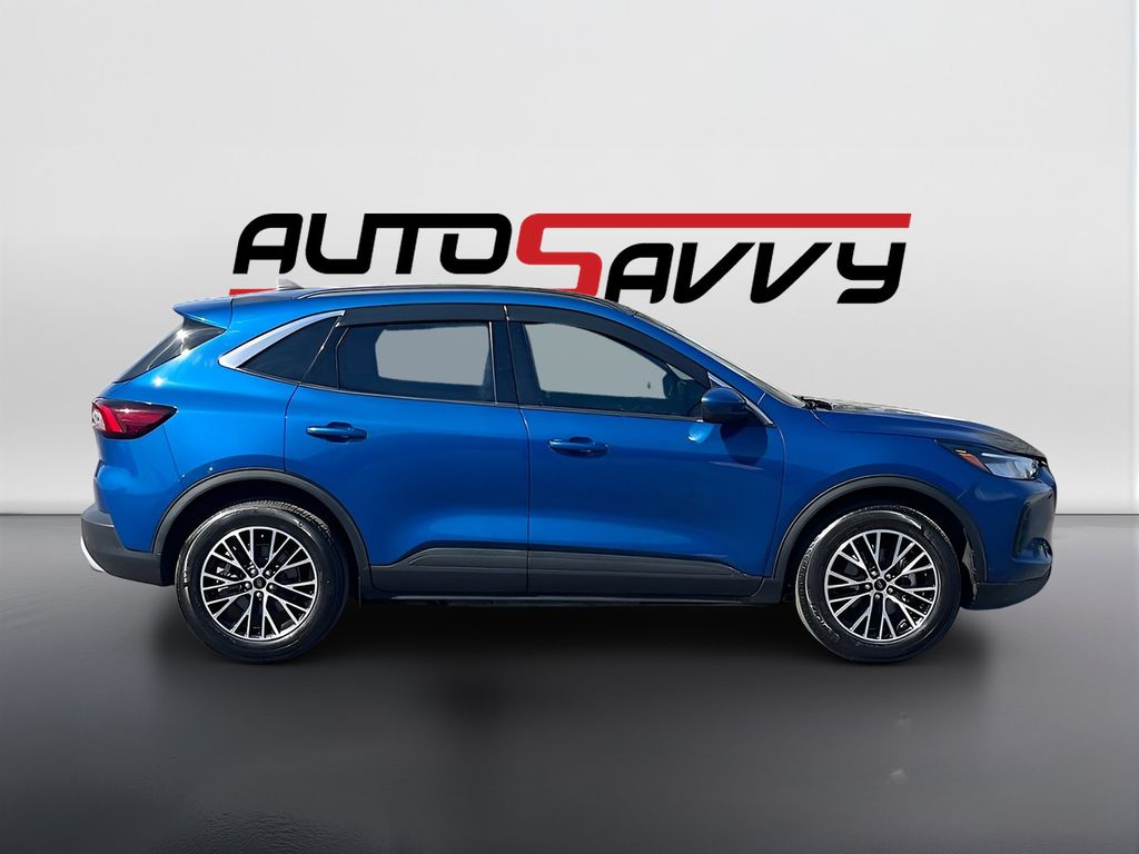 Used 2023 Blue Ford Base image 8