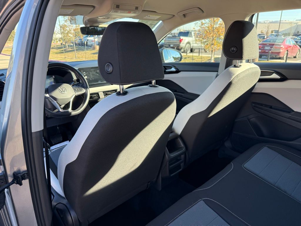 Thumbnail: 2025 Volkswagen Taos - 22