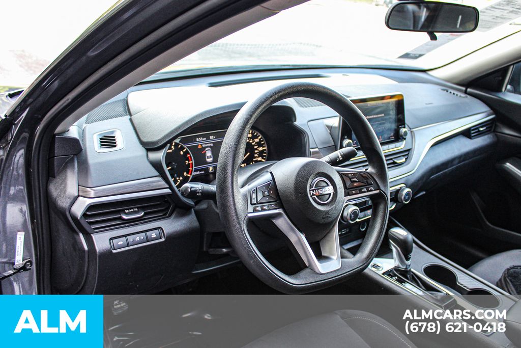 Used 2025 Gray Nissan 2.5 SV image 32