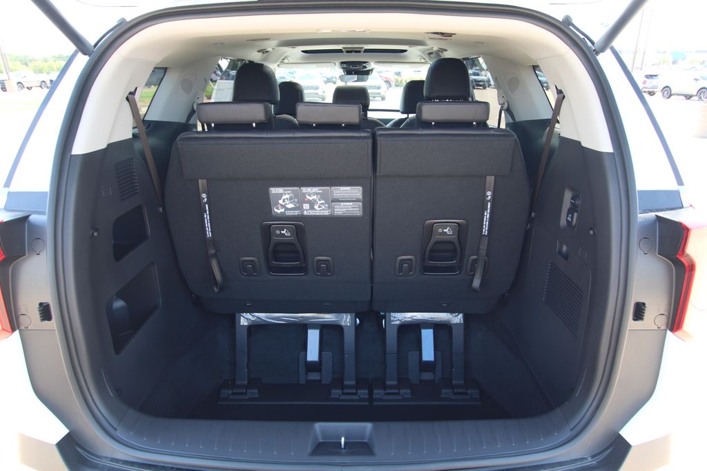 New 2027 Kia Carnival MPV Van