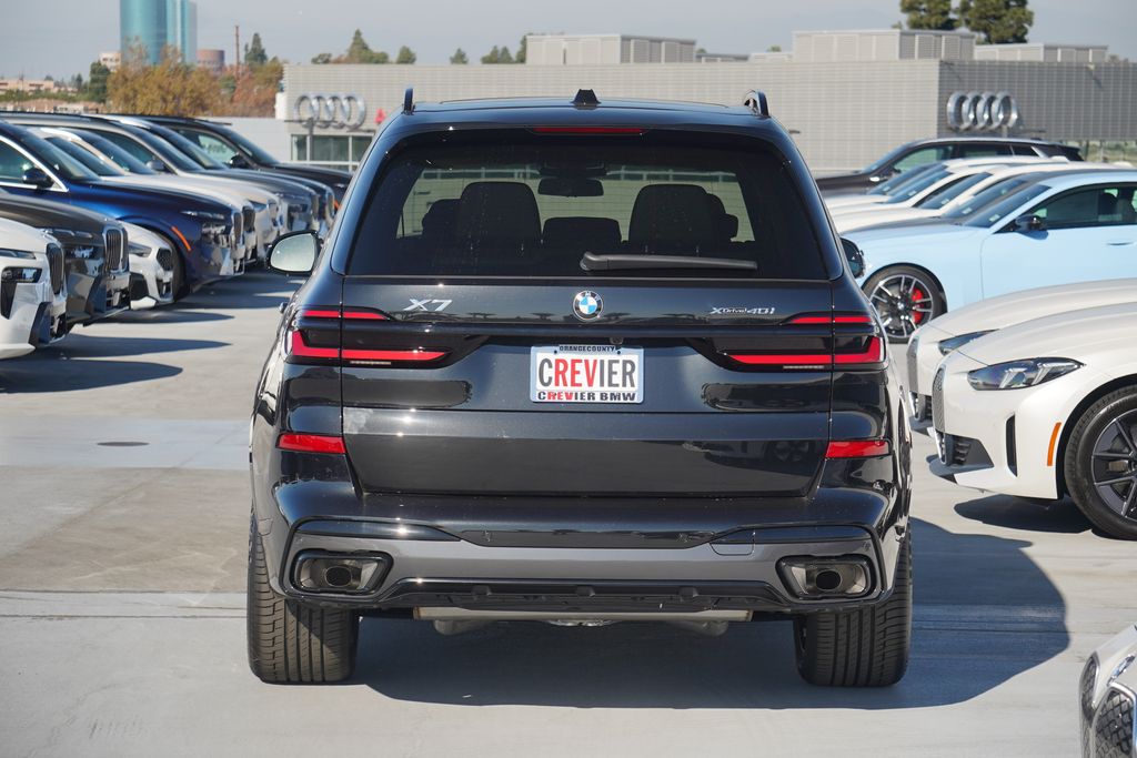 2025 BMW X7 xDrive40i 6