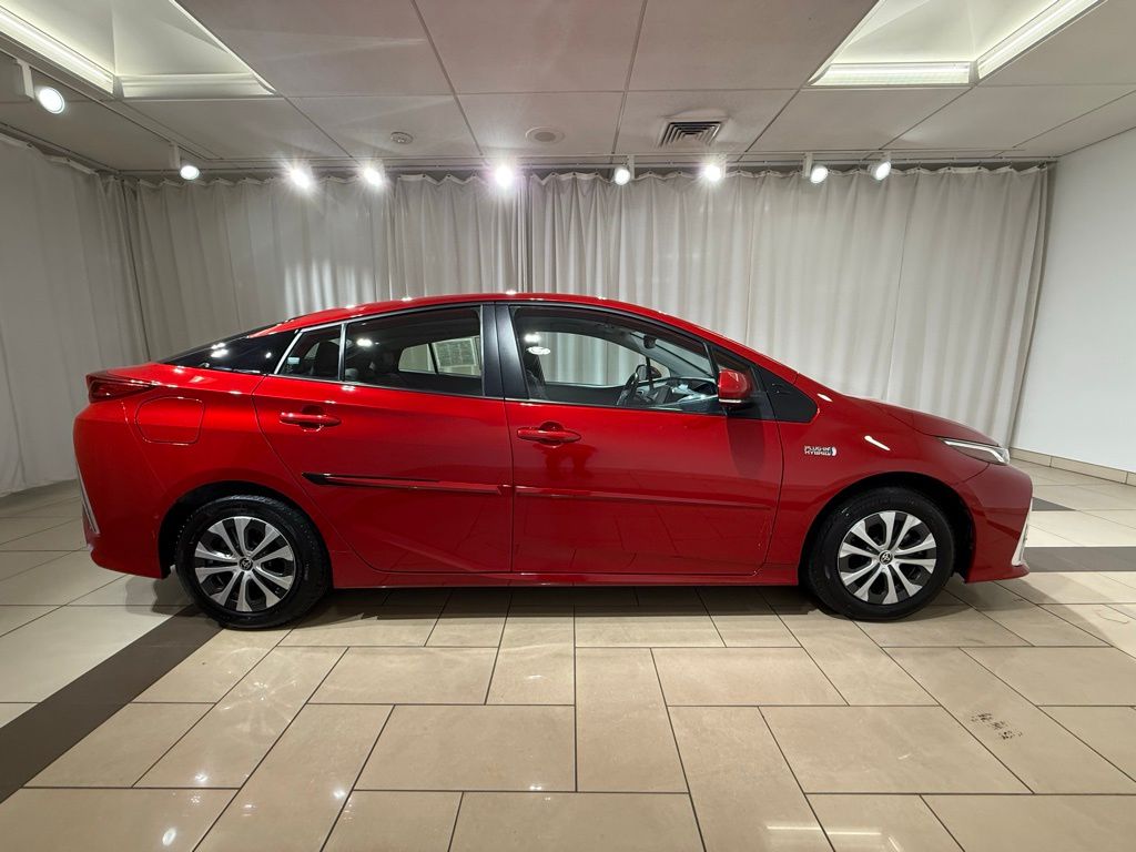 2022 Toyota Prius Prime Limited 6