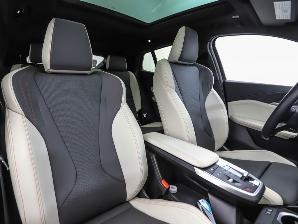 Thumbnail: 2025 BMW X2 - 31