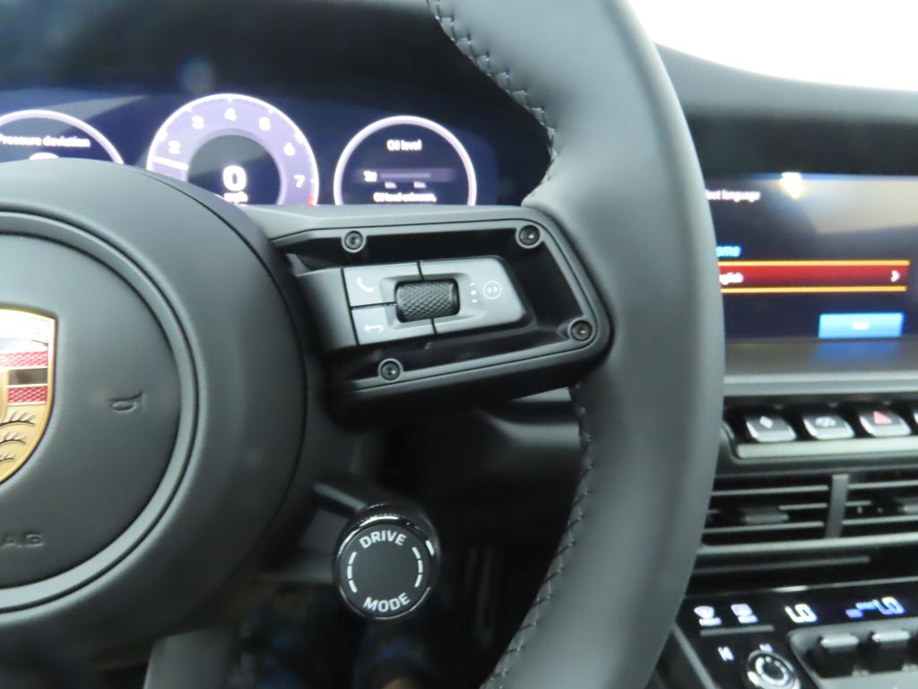 Thumbnail: 2025 Porsche 911 - 15