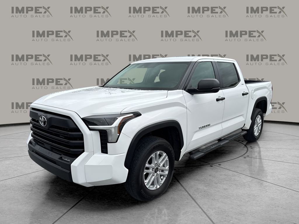 2024 Toyota Tundra SR5's photo