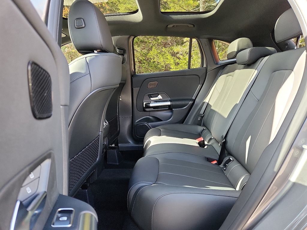 Thumbnail: 2026 Mercedes-Benz GLA - 6