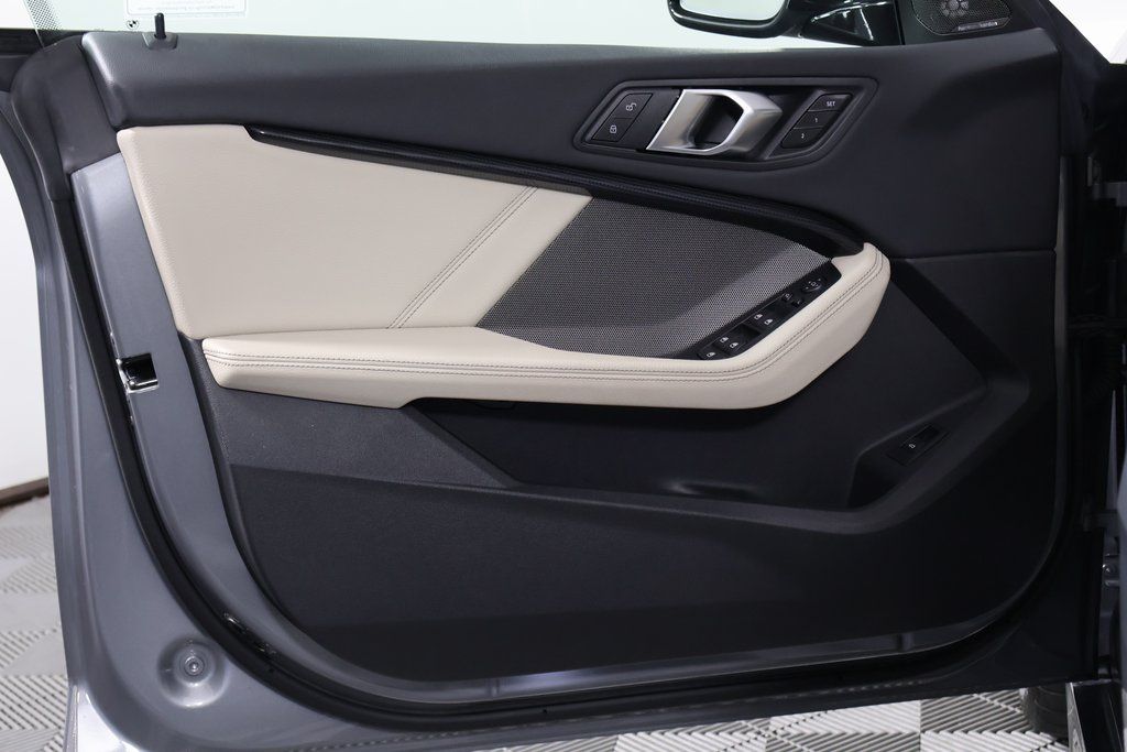 Thumbnail: 2024 BMW 2 Series - 12