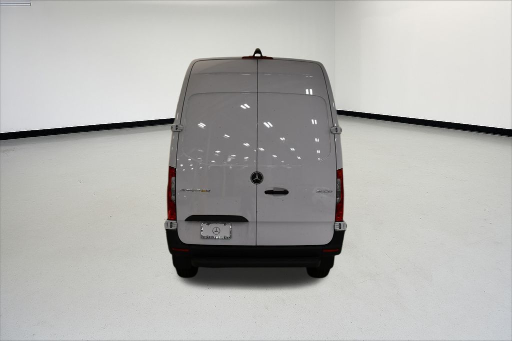 Thumbnail: 2026 Mercedes-Benz Sprinter - 7