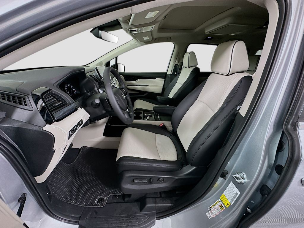 Thumbnail: 2026 Honda Odyssey - 15