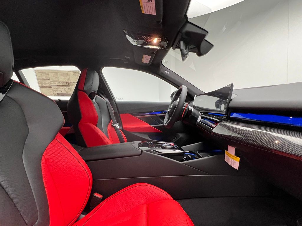 Thumbnail: 2026 BMW M5 - 6