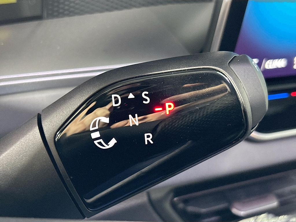 2025 Volkswagen Tiguan 2.0T SE R-Line Black