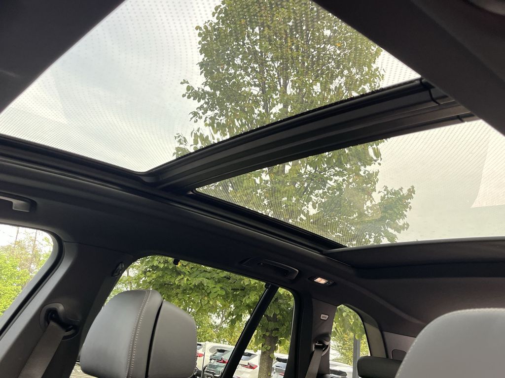 Thumbnail: 2026 BMW X5 - 22