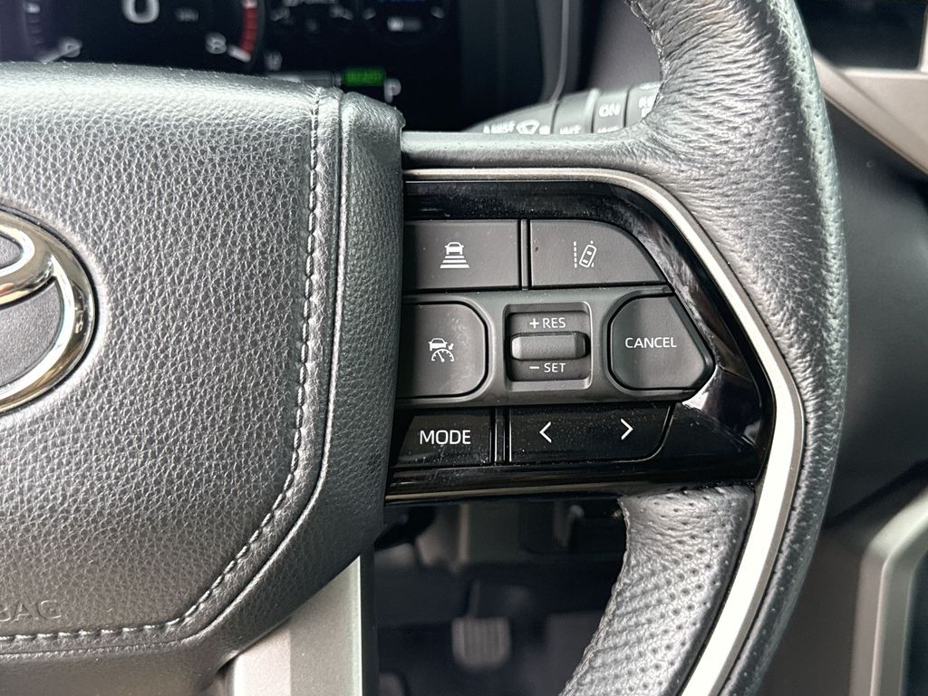 Thumbnail: 2023 Toyota Sequoia - 27