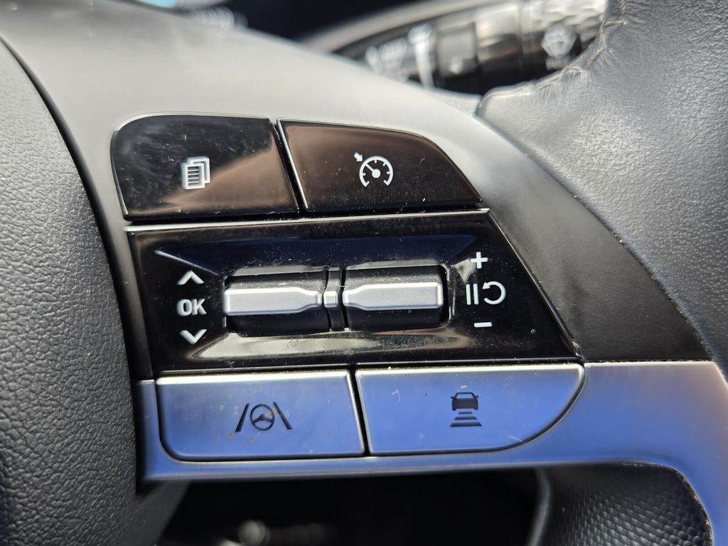 2023 Hyundai Elantra - $18,499
