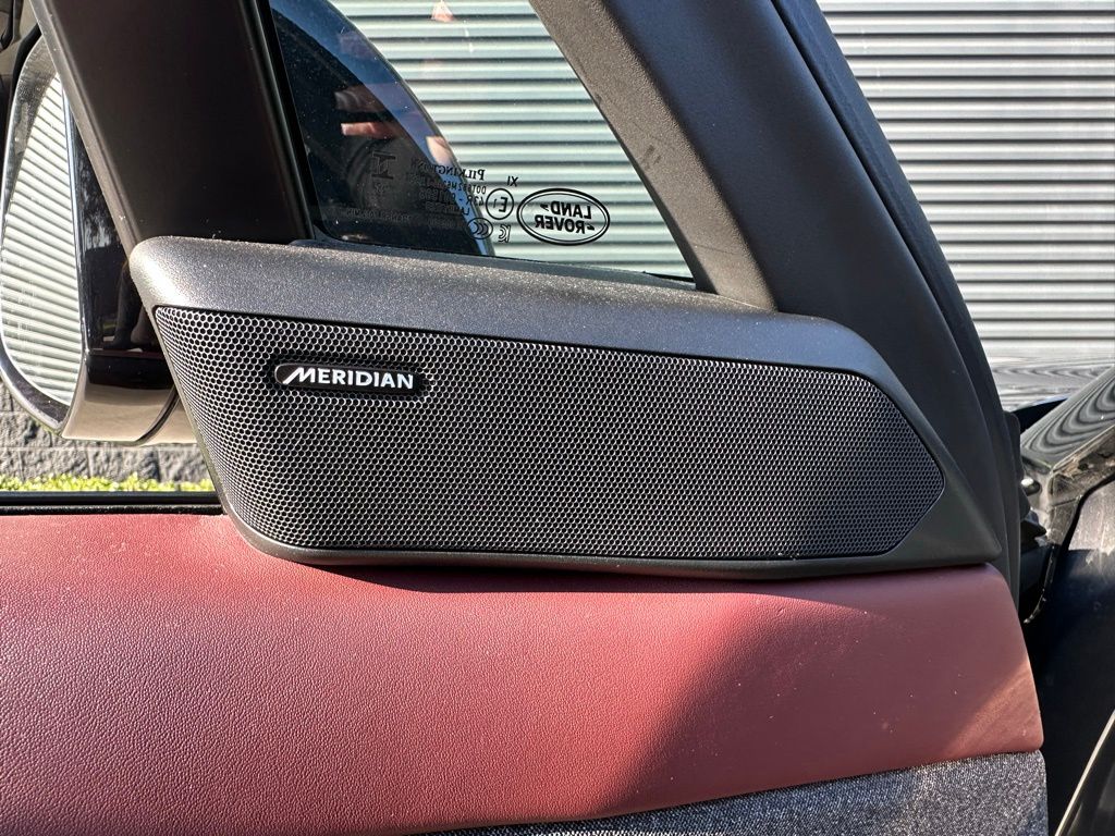 Thumbnail: 2023 Land Rover Range Rover Sport - 21