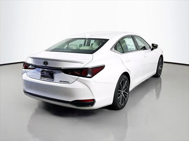 Thumbnail: 2025 Lexus ES - 5