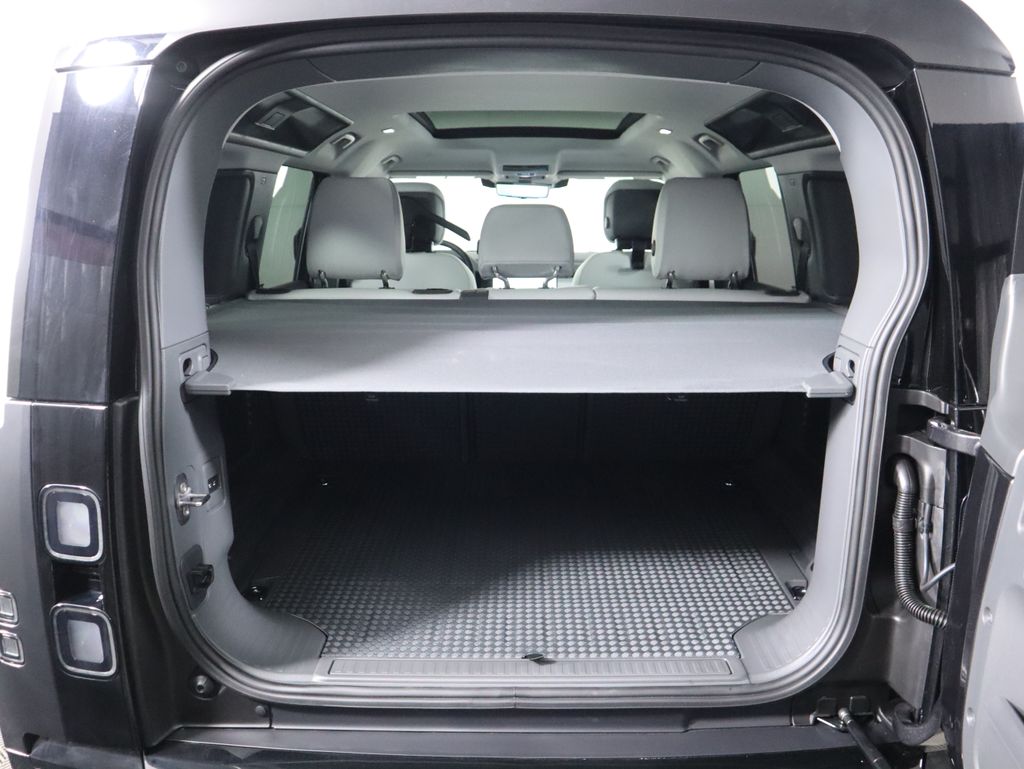 Thumbnail: 2026 Land Rover Defender - 31