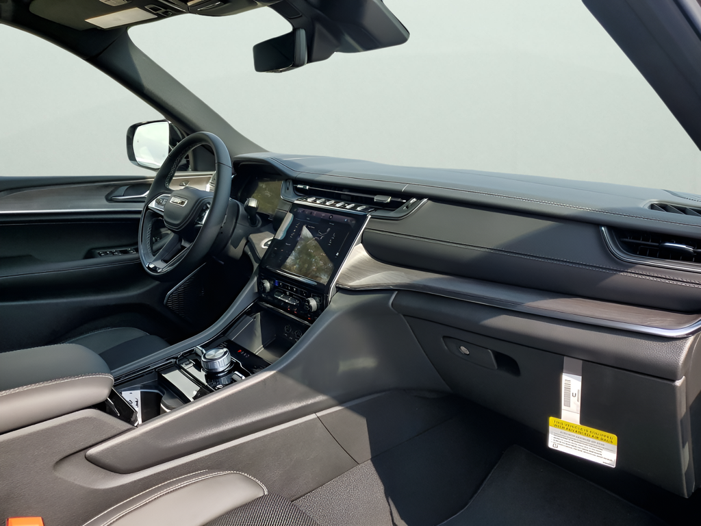 New Car 2025 Jeep Grand Cherokee  Overland For Sale Under $60,000 In Austin, Texas