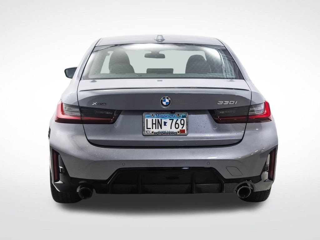 Thumbnail: 2024 BMW 3 Series - 4