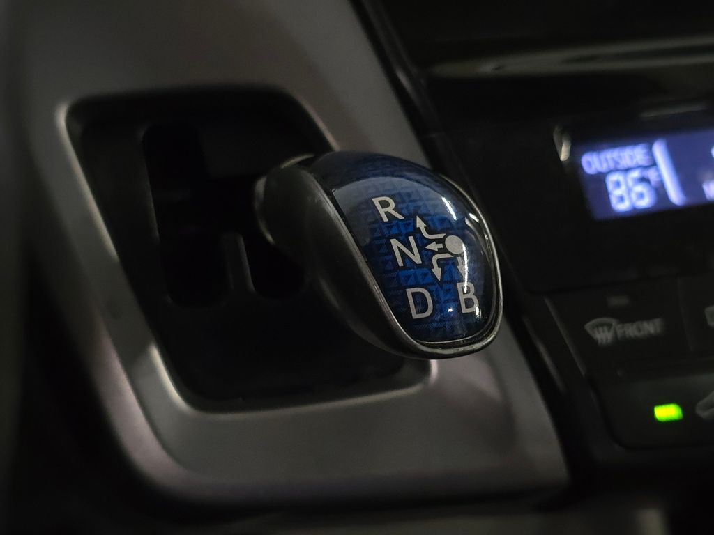2015 Toyota Prius V Two photo 18