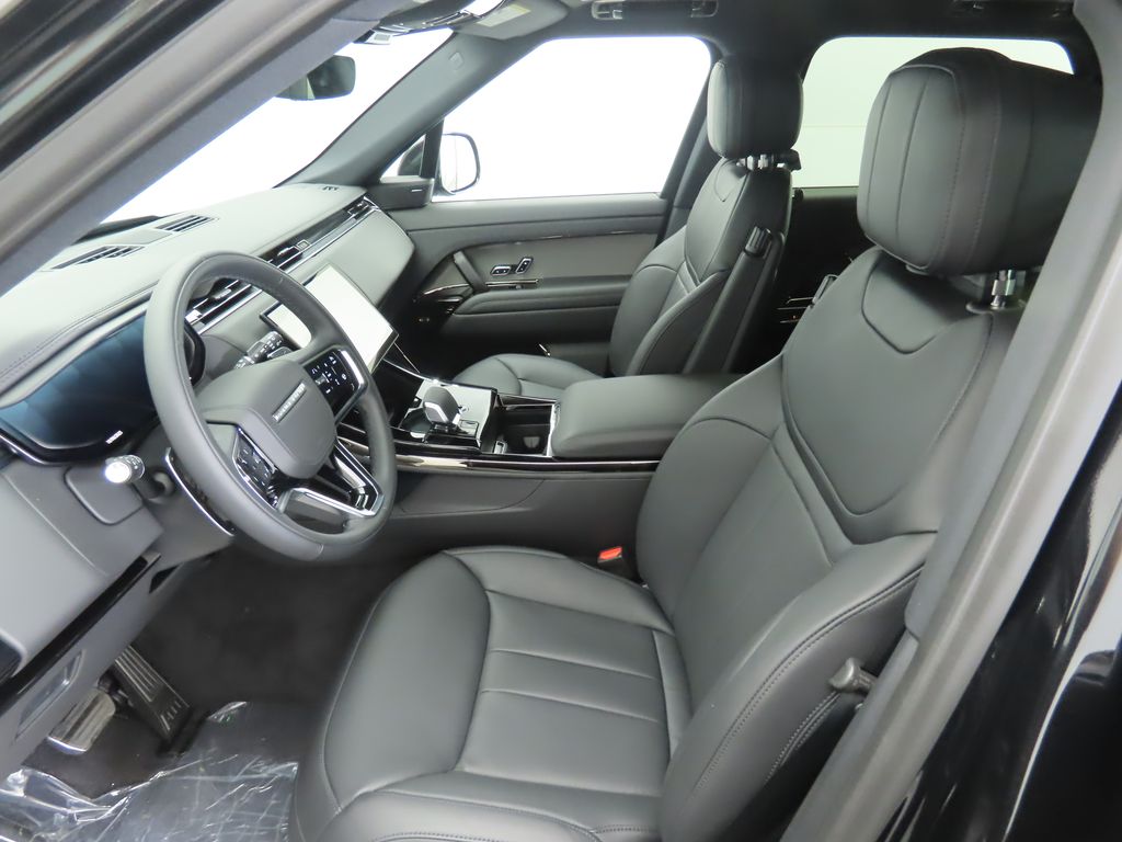 Thumbnail: 2025 Land Rover Range Rover Sport - 21