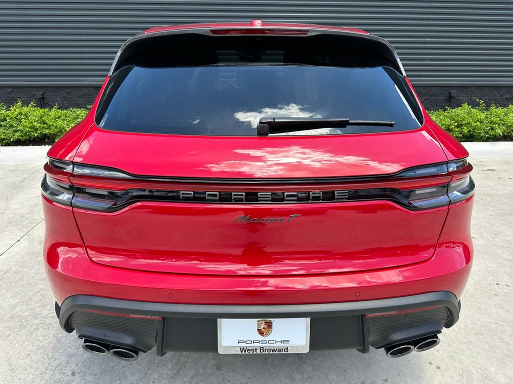 Thumbnail: 2025 Porsche Macan - 11