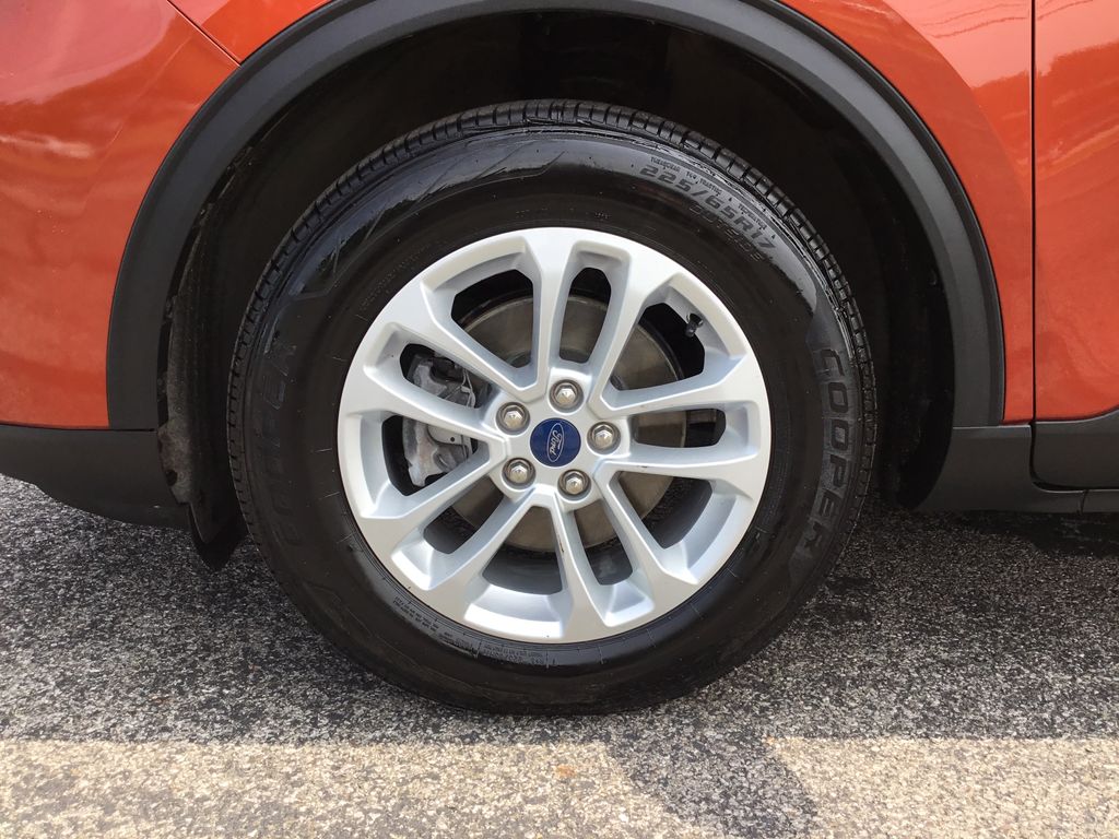 Thumbnail: 2020 Ford Escape - 9