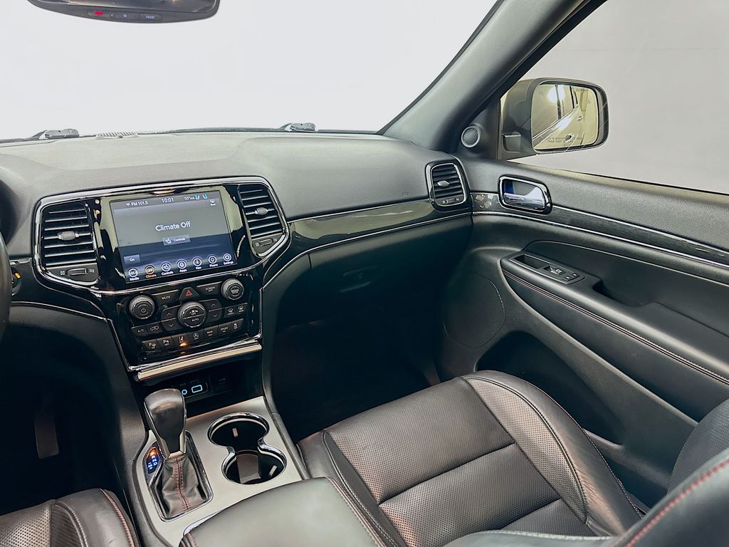 2020 Jeep Grand Cherokee Trailhawk 25