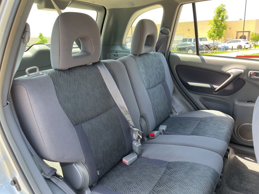 2003 Toyota RAV4 Base 25
