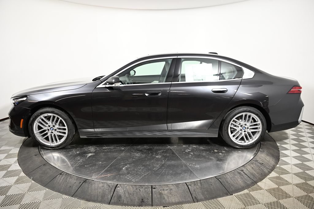 2025 BMW 5 Series 530i xDrive 2