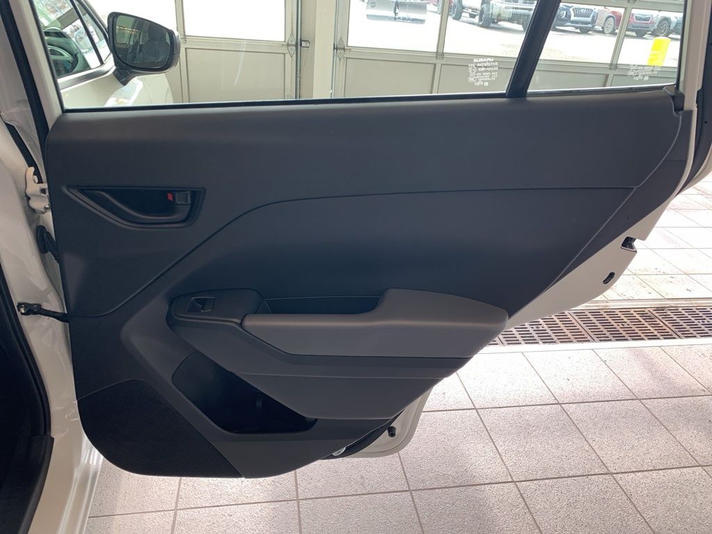 New 2025 White Subaru Base image 16