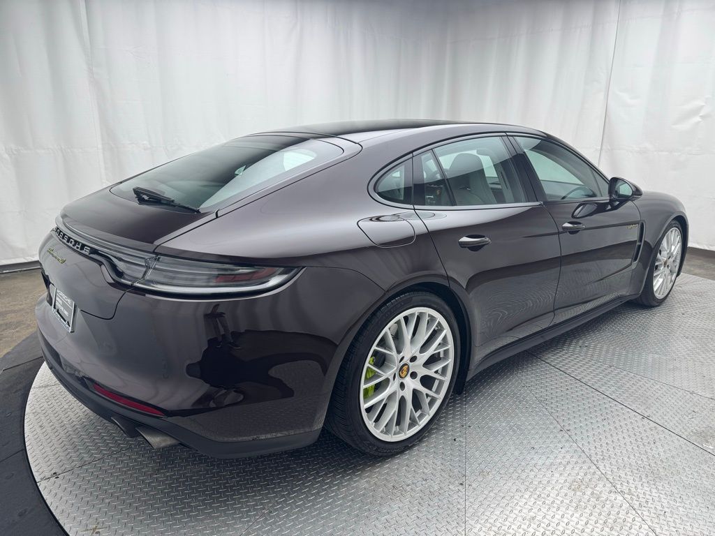 2022 Porsche Panamera 4 12