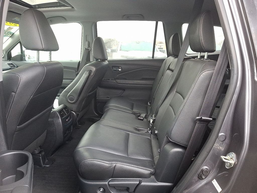 Thumbnail: 2016 Honda Pilot - 10