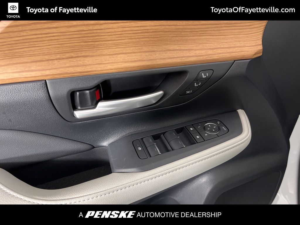 Thumbnail: 2026 Toyota Grand Highlander - 26