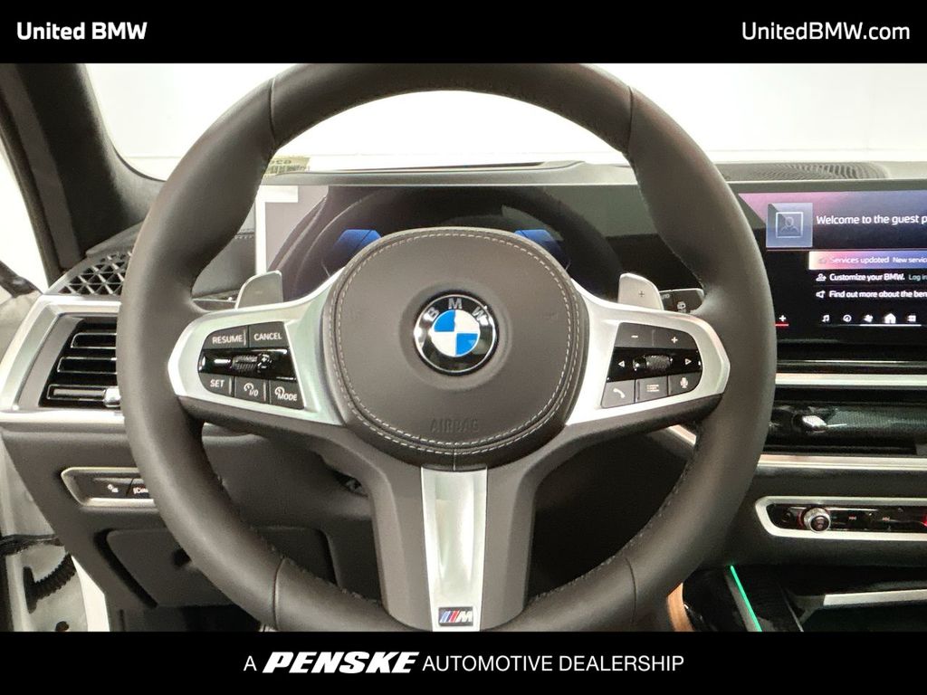 Thumbnail: 2026 BMW X7 - 14