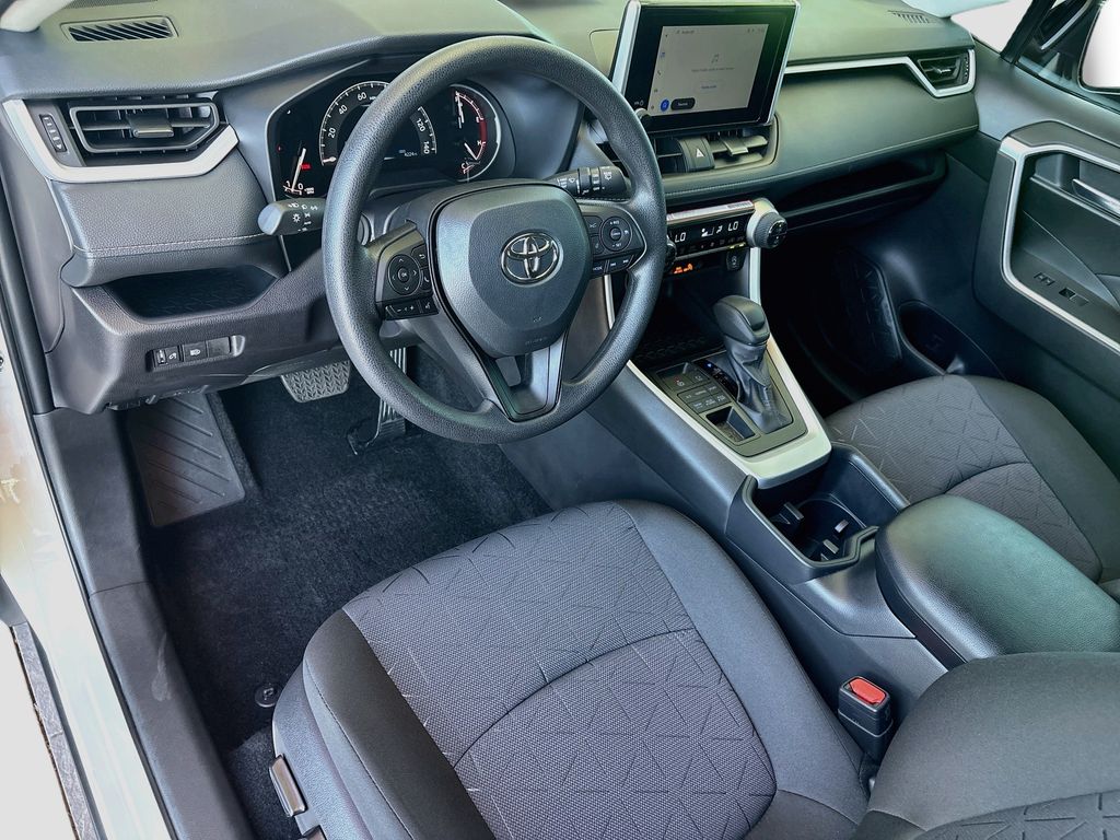 Thumbnail: 2025 Toyota RAV4 - 9