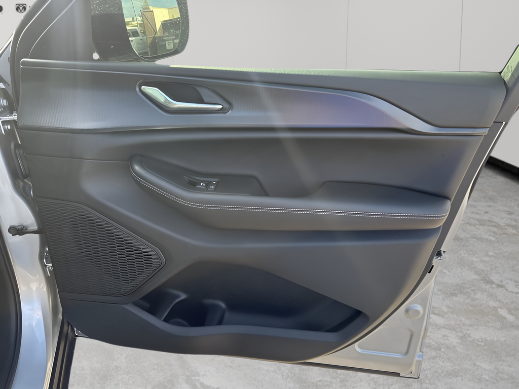 New Car 2025 Jeep Grand Cherokee  For Sale Under $40,000 In Austin, Texas