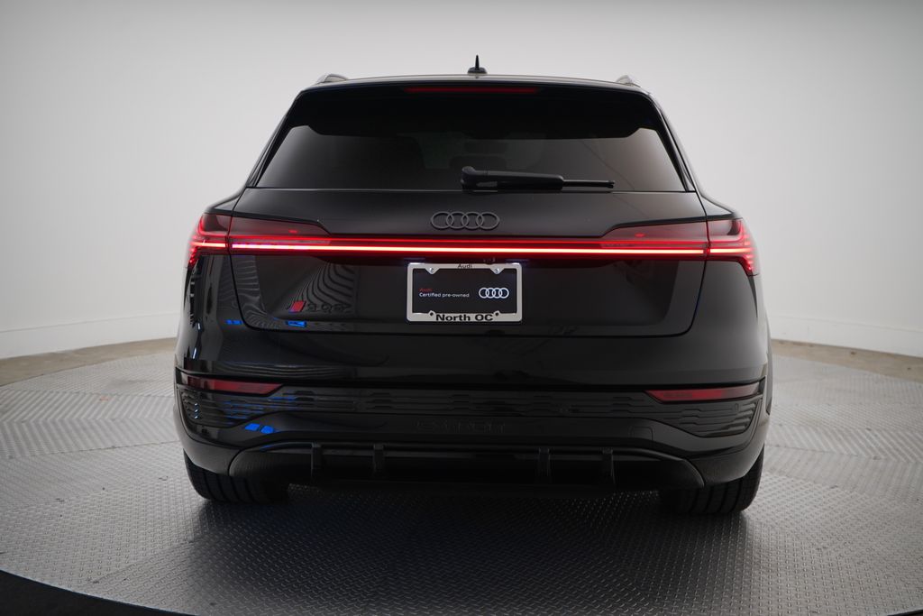 Thumbnail: 2024 Audi SQ8 e-tron - 4
