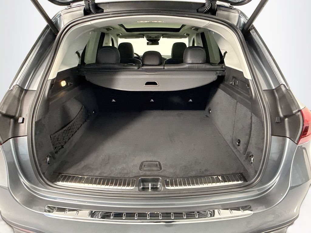 Thumbnail: 2026 Mercedes-Benz GLE - 30