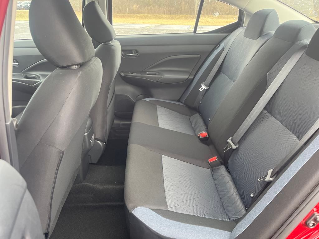 2025 Nissan Versa 1.6 SV photo