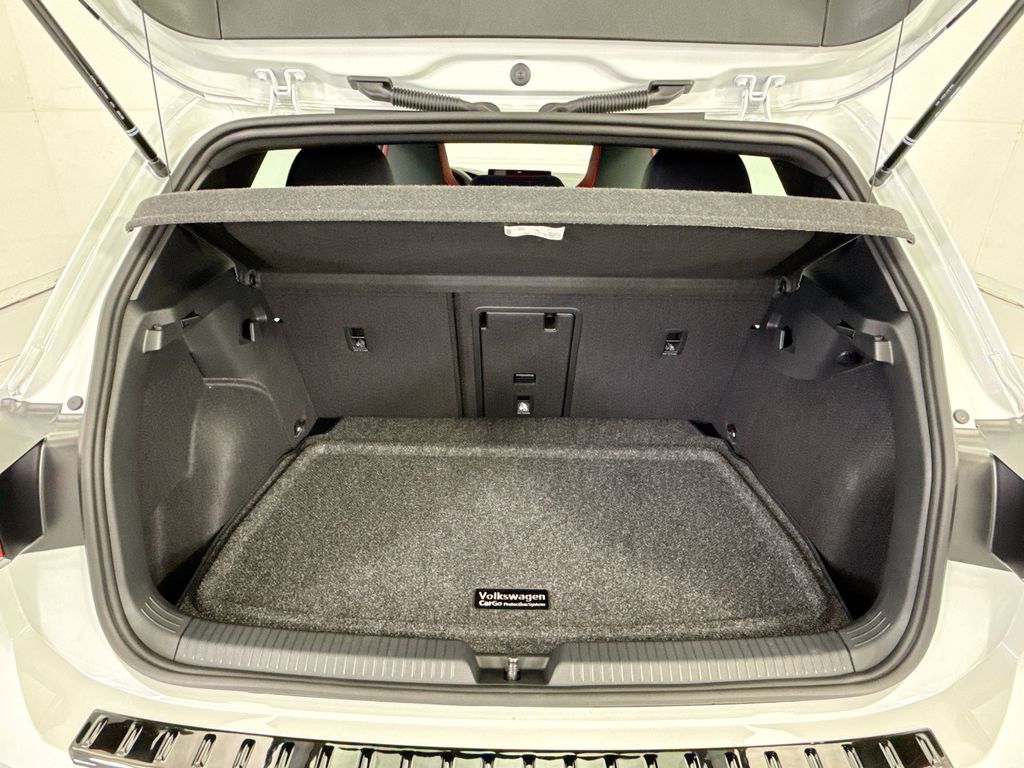 Thumbnail: 2026 Volkswagen Golf - 26