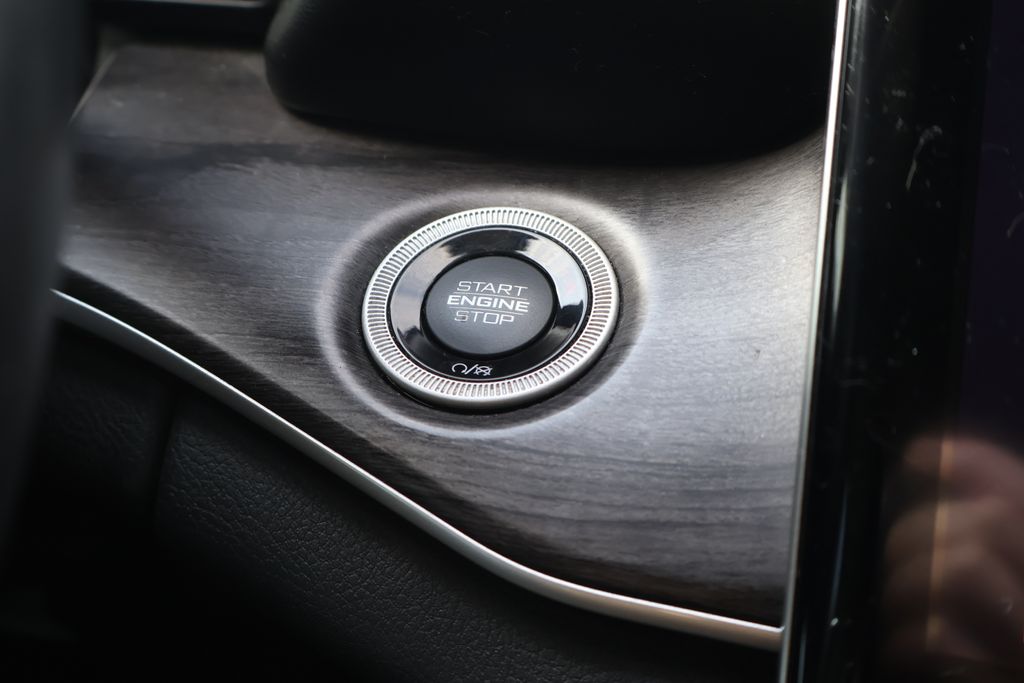 Thumbnail: 2022 Jeep Grand Cherokee L - 32