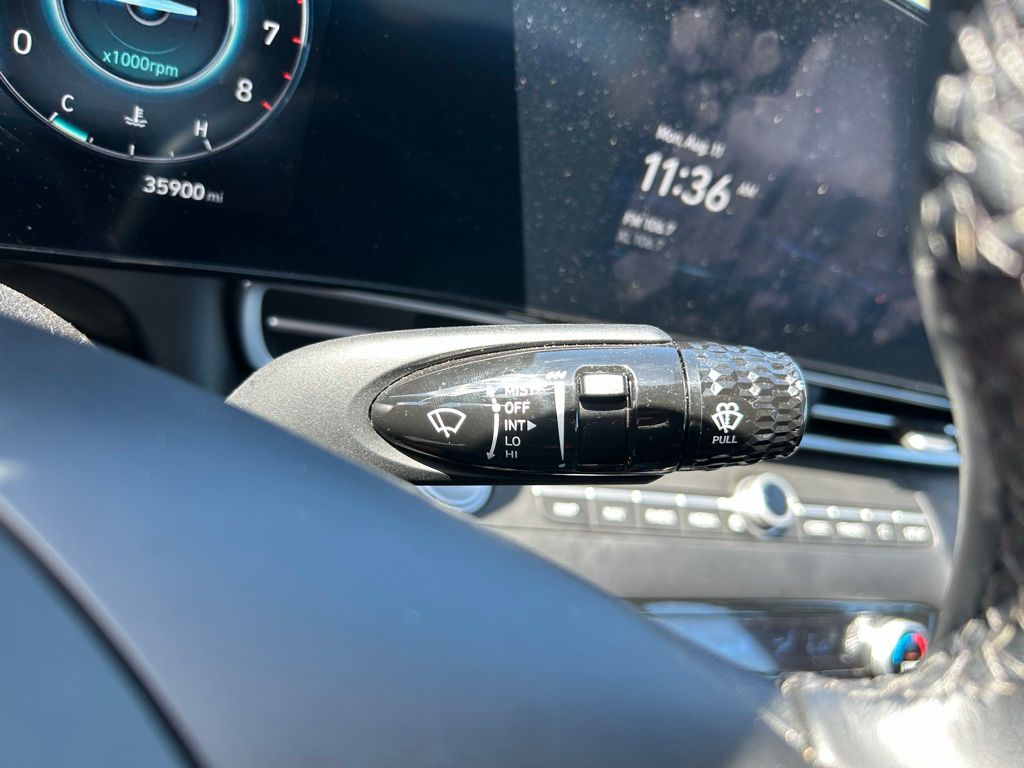 Thumbnail: 2023 Hyundai Elantra - 20
