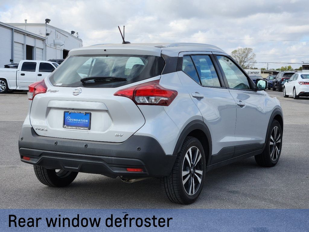 2020 Nissan Kicks SV 7