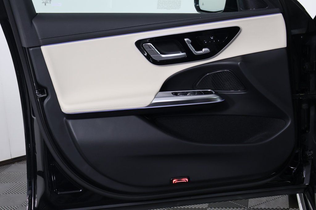 Thumbnail: 2026 Mercedes-Benz E-Class - 7